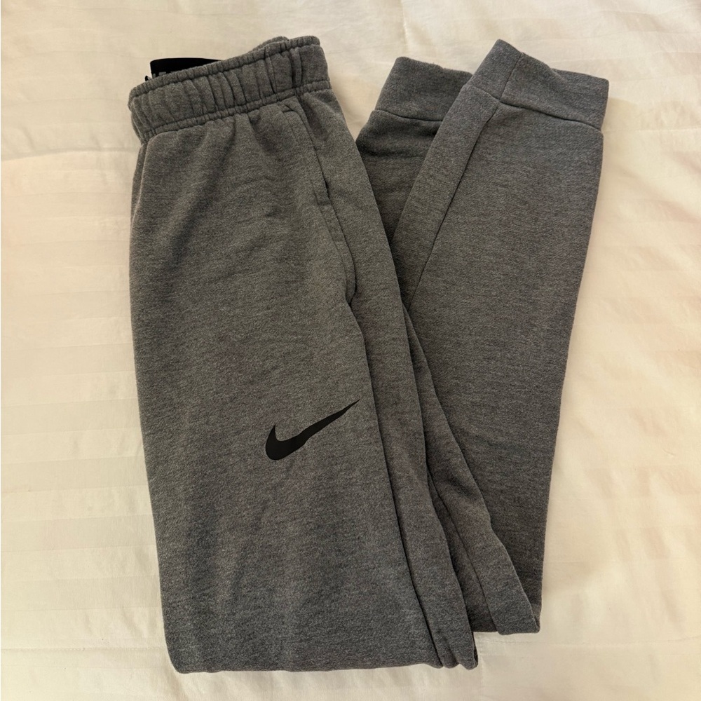 Nike Women’s' Gray Dri-FIT Fleece Jogger Pants